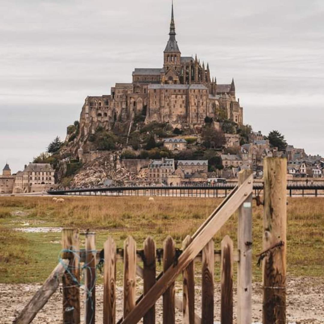 La Maison Du Mont Saint Michel Panzió Pontorson Kültér fotó